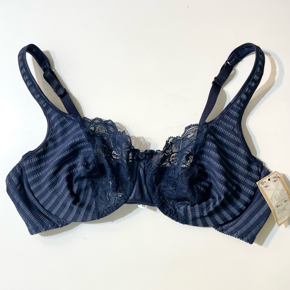 VTG The Bay Pointed Vogue Bra, C38 Dark Blue